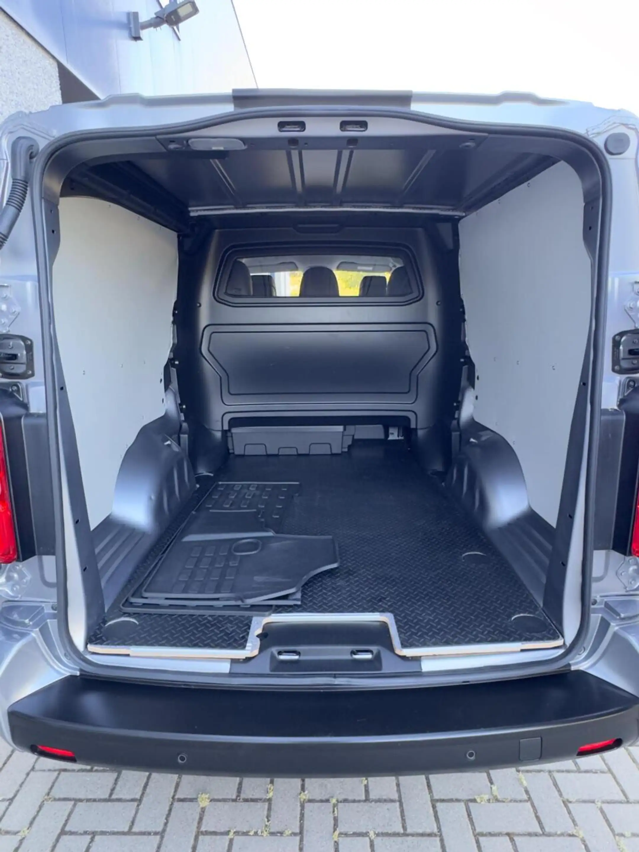 Fiat Scudo Bestel 2.0 Diesel 180 S&S L3 DC — photo 21