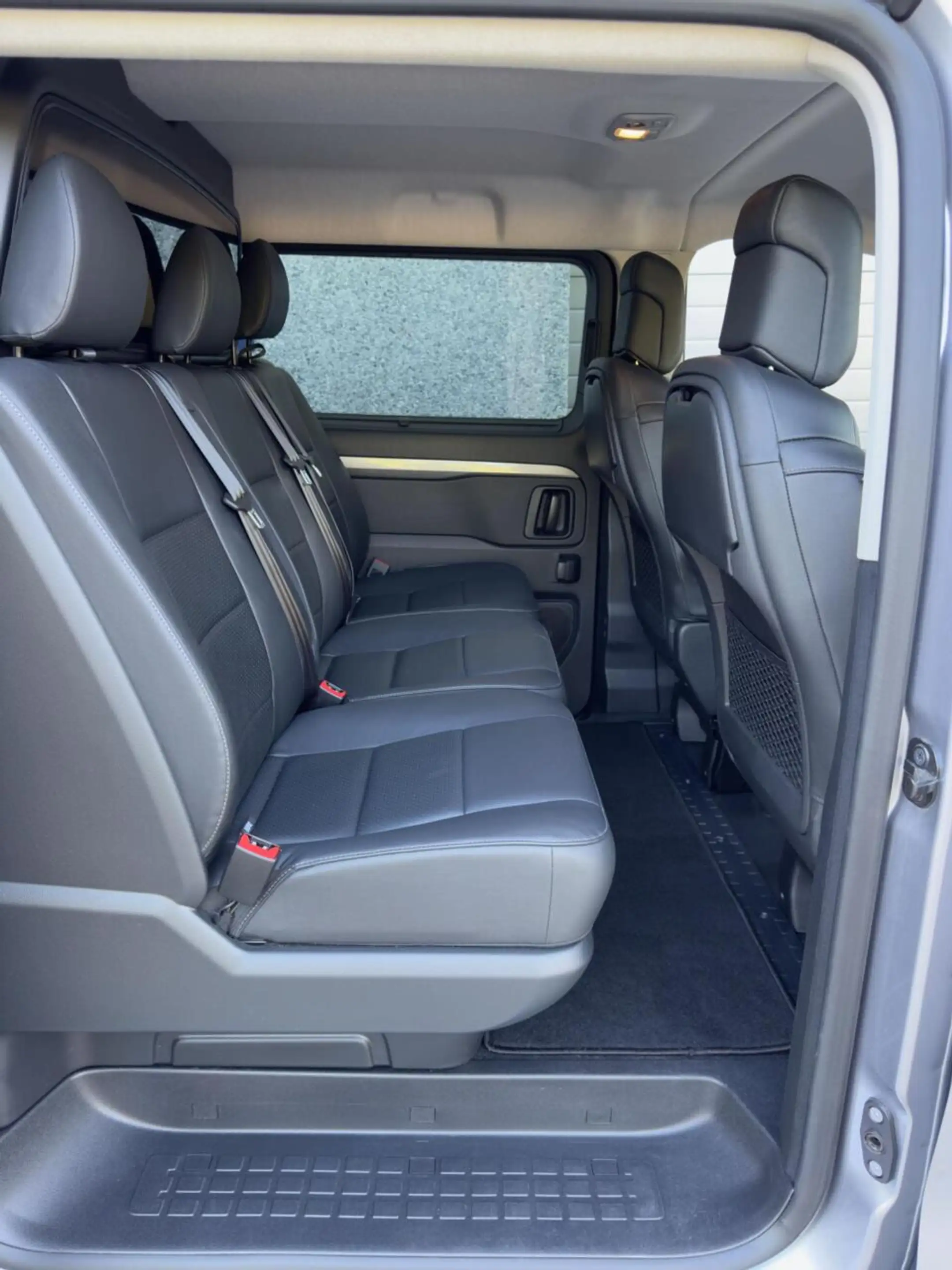 Fiat Scudo Bestel 2.0 Diesel 180 S&S L3 DC — photo 28