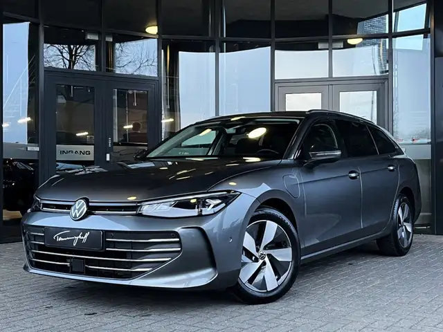 Volkswagen Passat Variant 1.5 TSI EHYBRID 150 KW BUSINESS - TREKH.