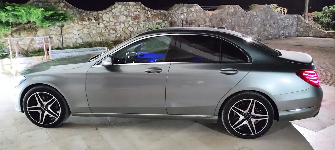 Mercedes-Benz C 220