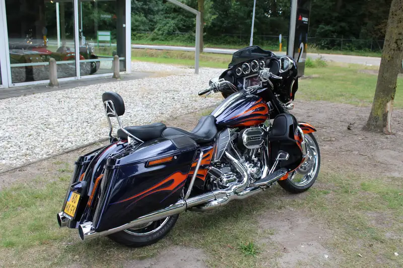 Harley-Davidson Street Glide - foto 7