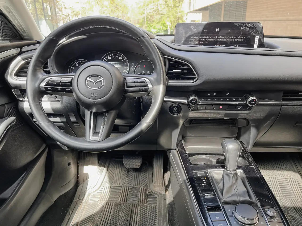 Mazda CX-30 снимка Mazda CX-30