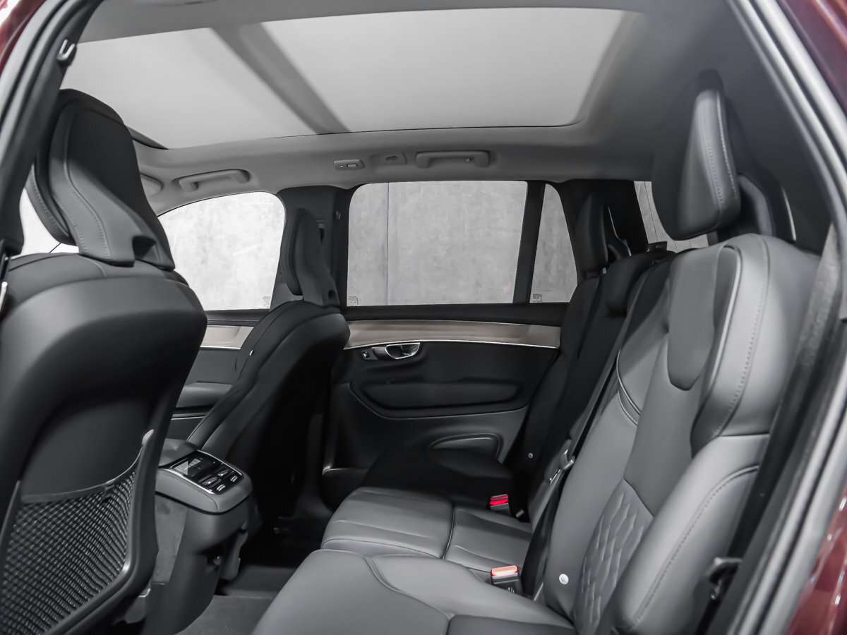 2026 Volvo XC90 Plus 7-Seater (Dark Theme) thumb 12