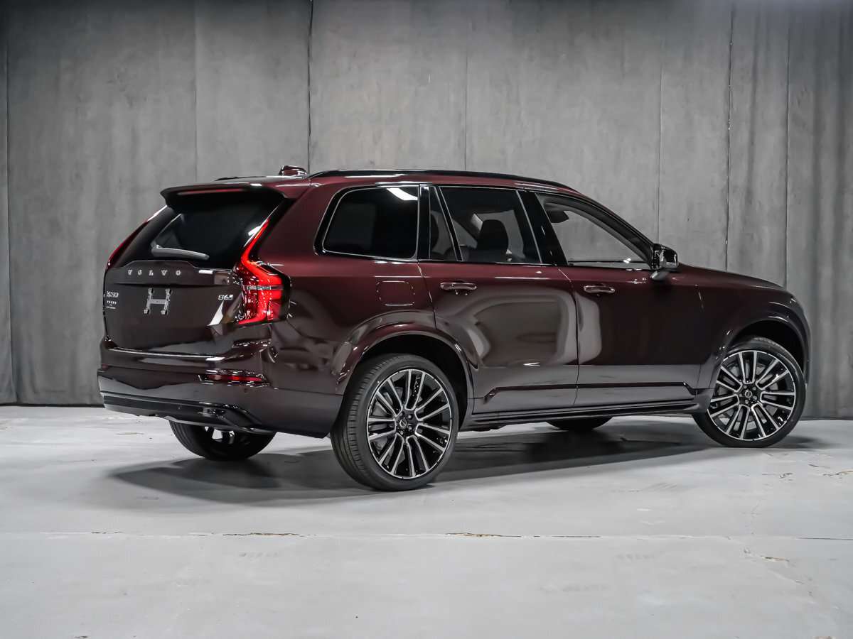 2026 Volvo XC90 Plus 7-Seater (Dark Theme) alt 4