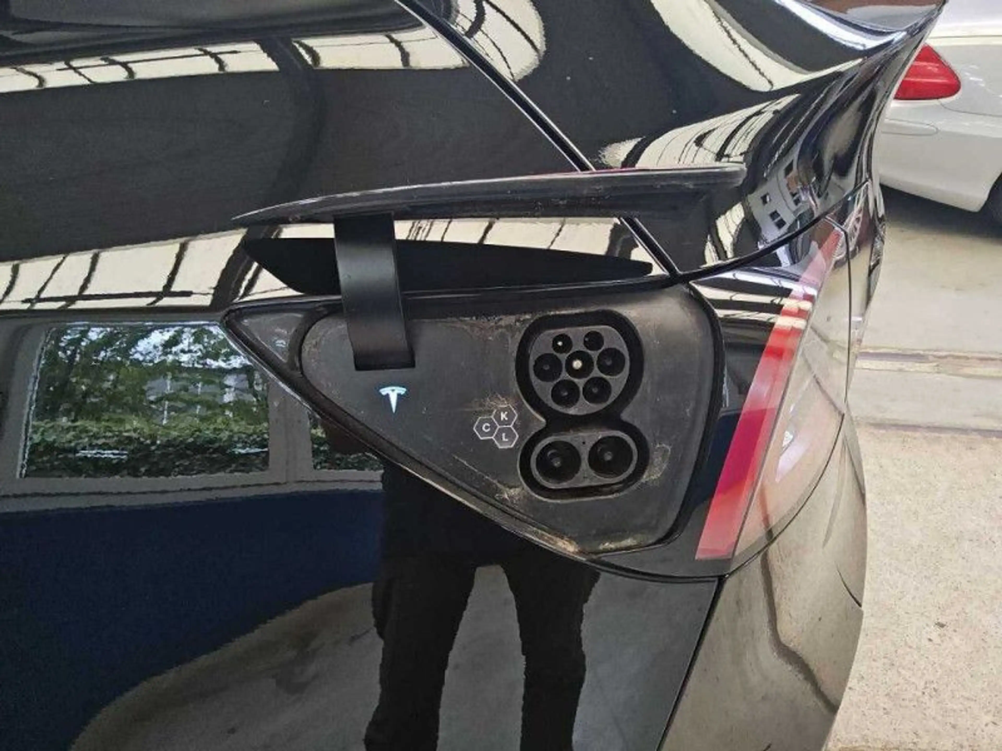 Tesla Model Y Long Range Dual AWD Performance A.Pilot — photo 8