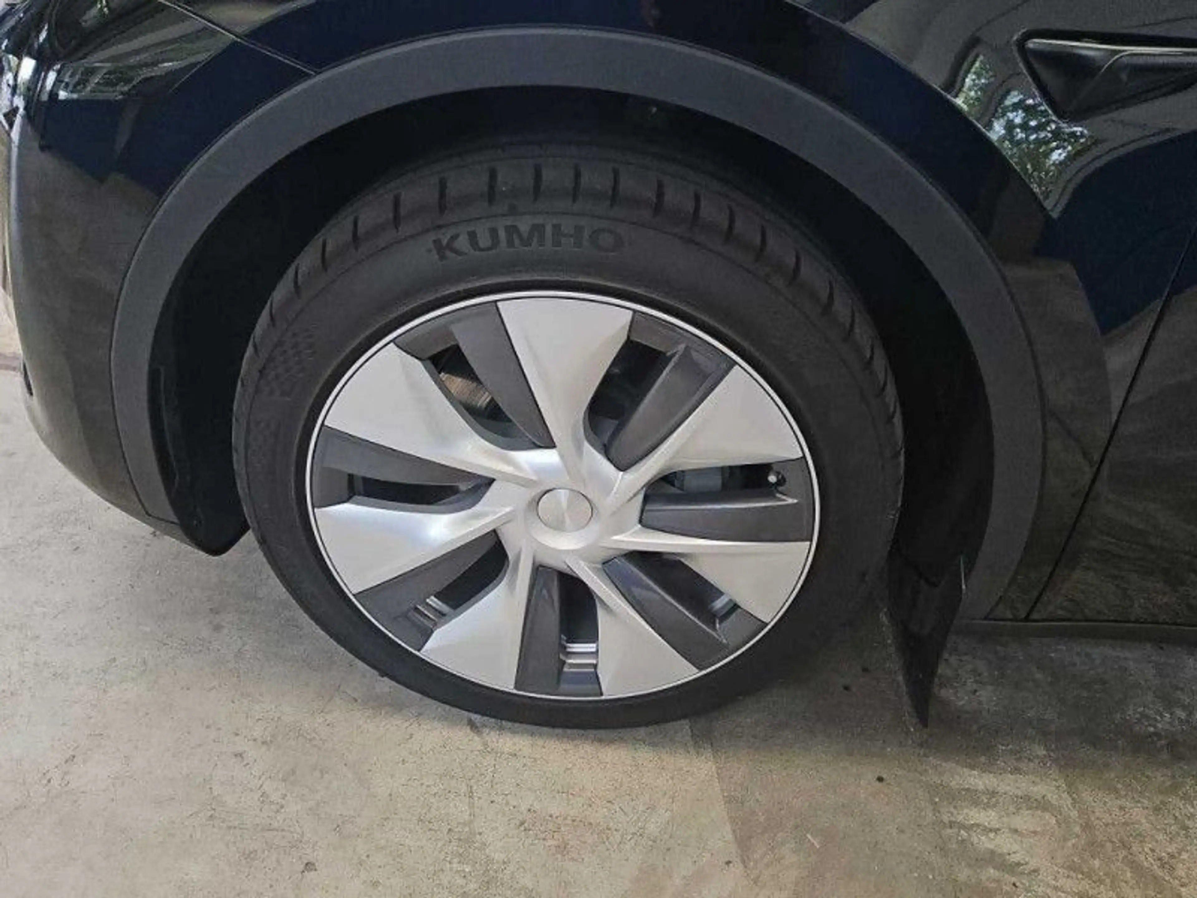 Tesla Model Y Long Range Dual AWD Performance A.Pilot — photo 13