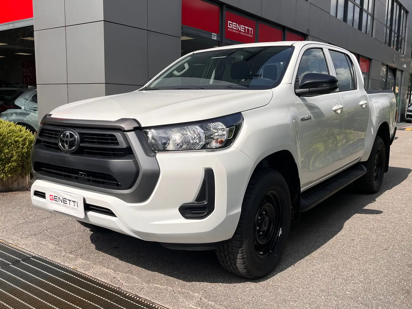 Toyota Hilux 2.8D Comfort DoubleCab Manuale – 204 CV - 1