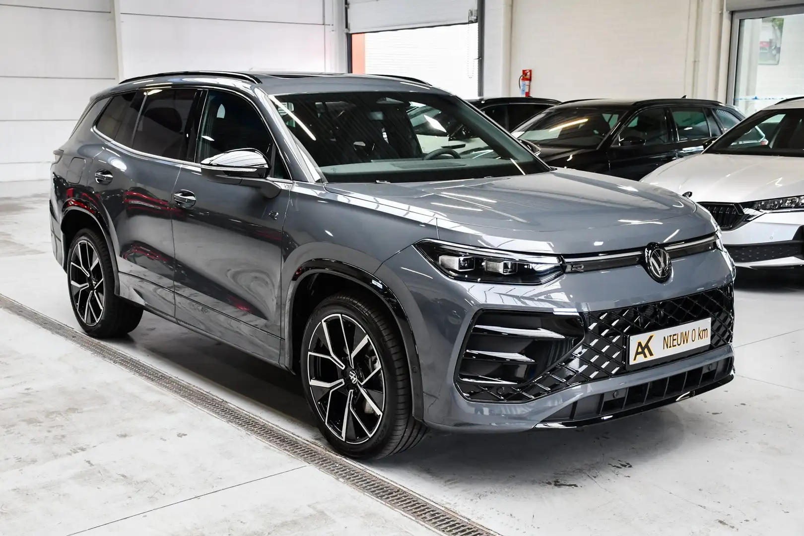 Volkswagen Tayron Tayron 1.5 eHybrid PHEV DSG R-Line NIEUW - NAVI Gris - 2