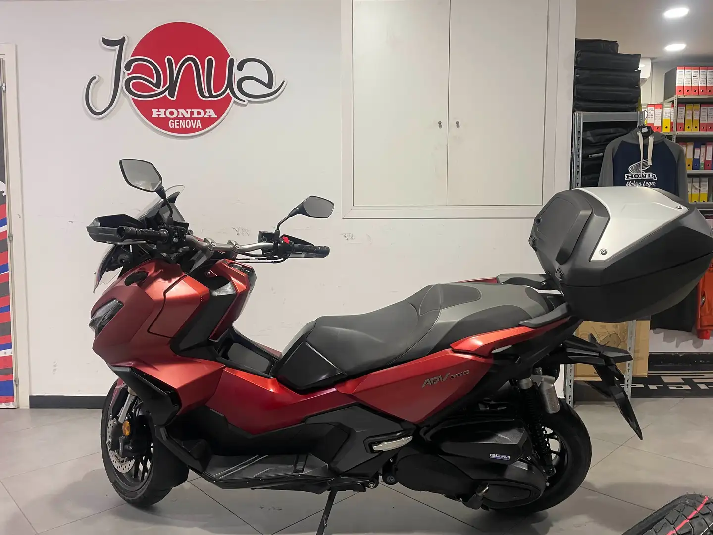 Honda ADV 350 Rosso - 1