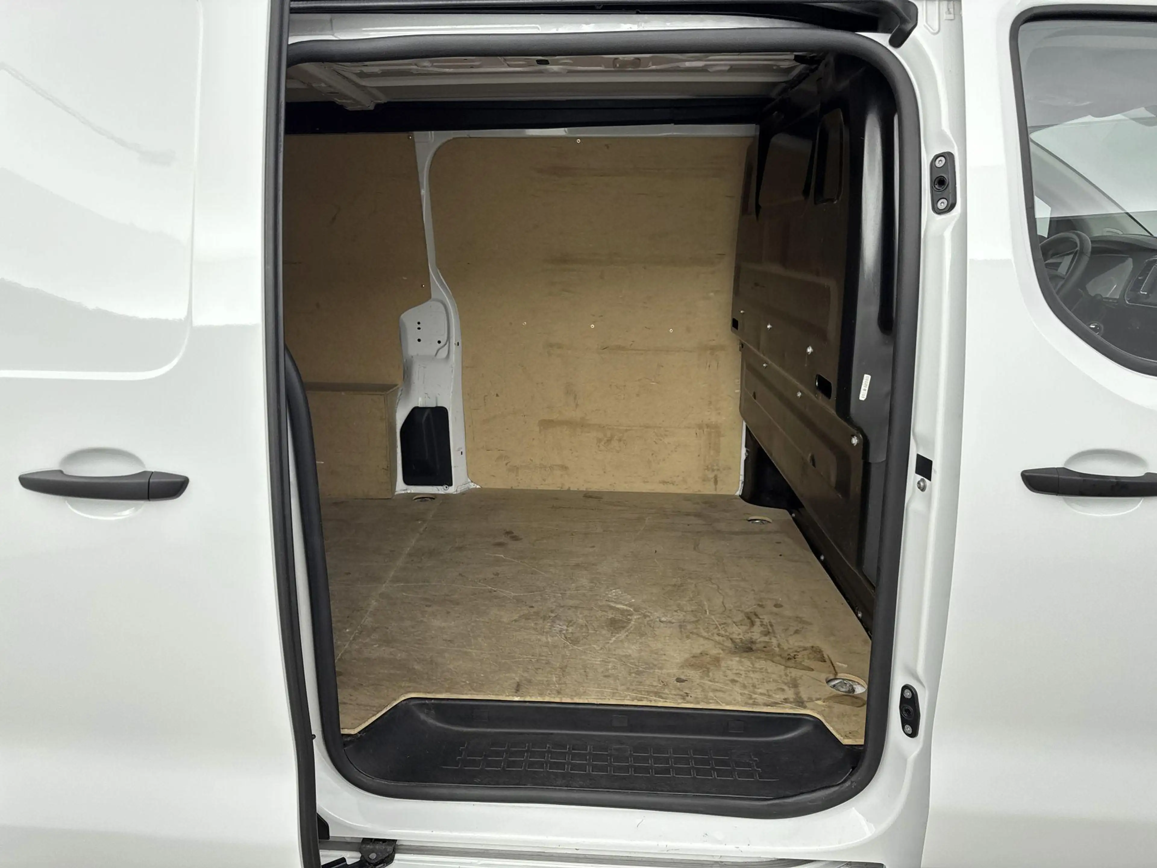 Peugeot e-Expert EV L2 75 kWh | Accu 96% | 3-Zits | Airco | CarPlay — photo 13