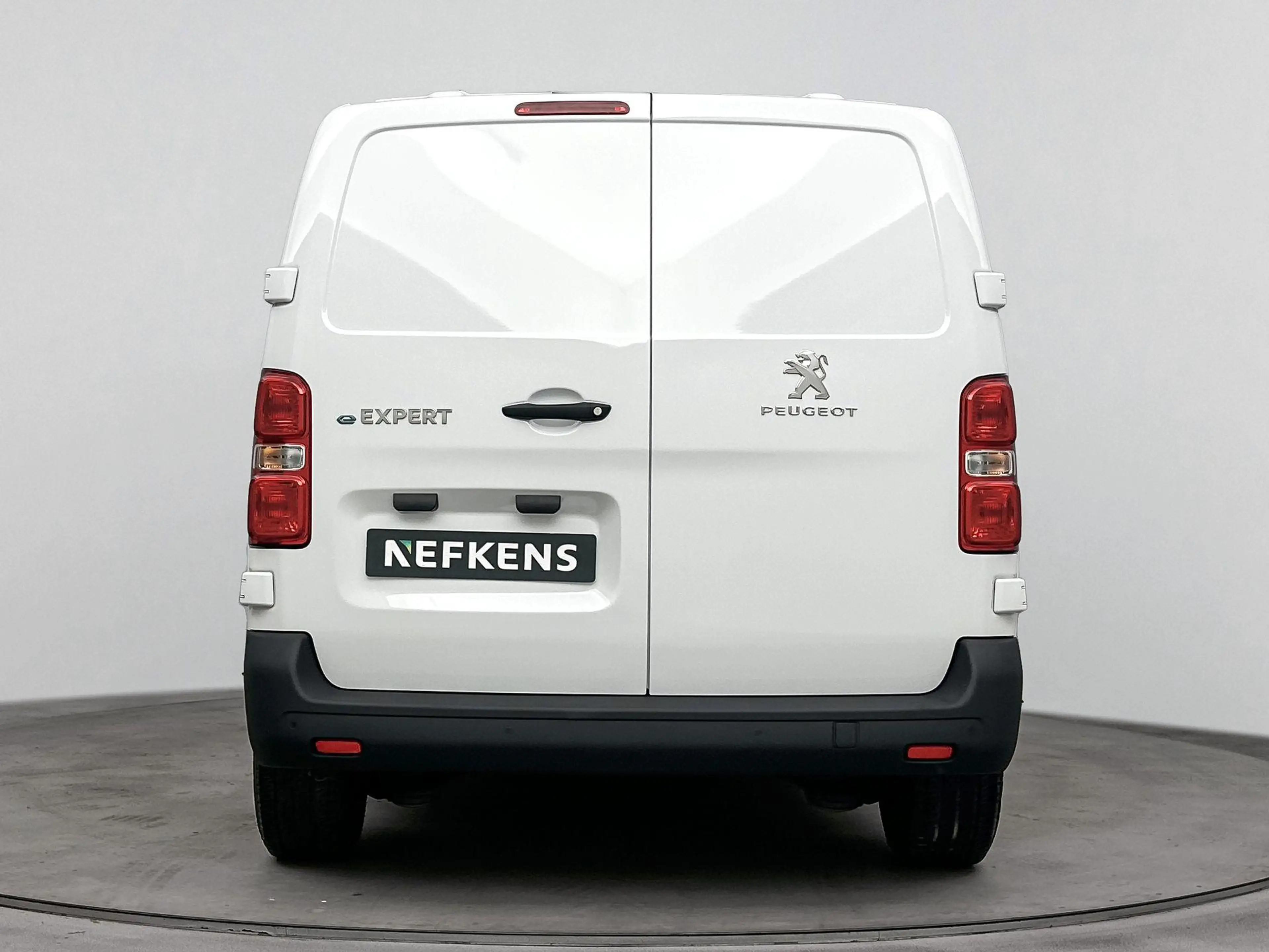Peugeot e-Expert EV L2 75 kWh | Accu 96% | 3-Zits | Airco | CarPlay — photo 8
