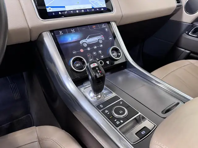Land Rover Range Rover Sport view 11