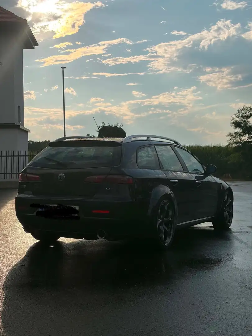 Alfa Romeo 159 Sportwagon 2.4 JTDM 20V DPF Q4 Progression Schwarz - 2