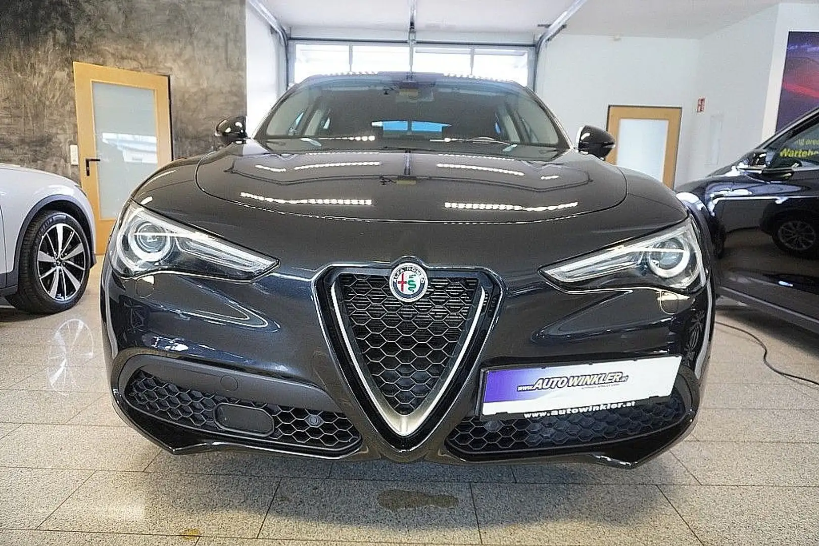 Alfa Romeo Stelvio Business 2,2 ATX RWD PDC/Kamera/Navi Schwarz - 2