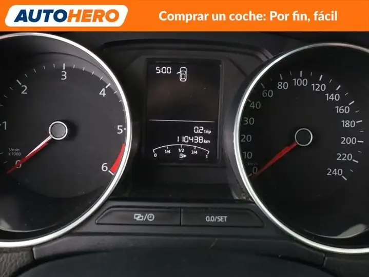 Volkswagen Polo 2015, foto 23