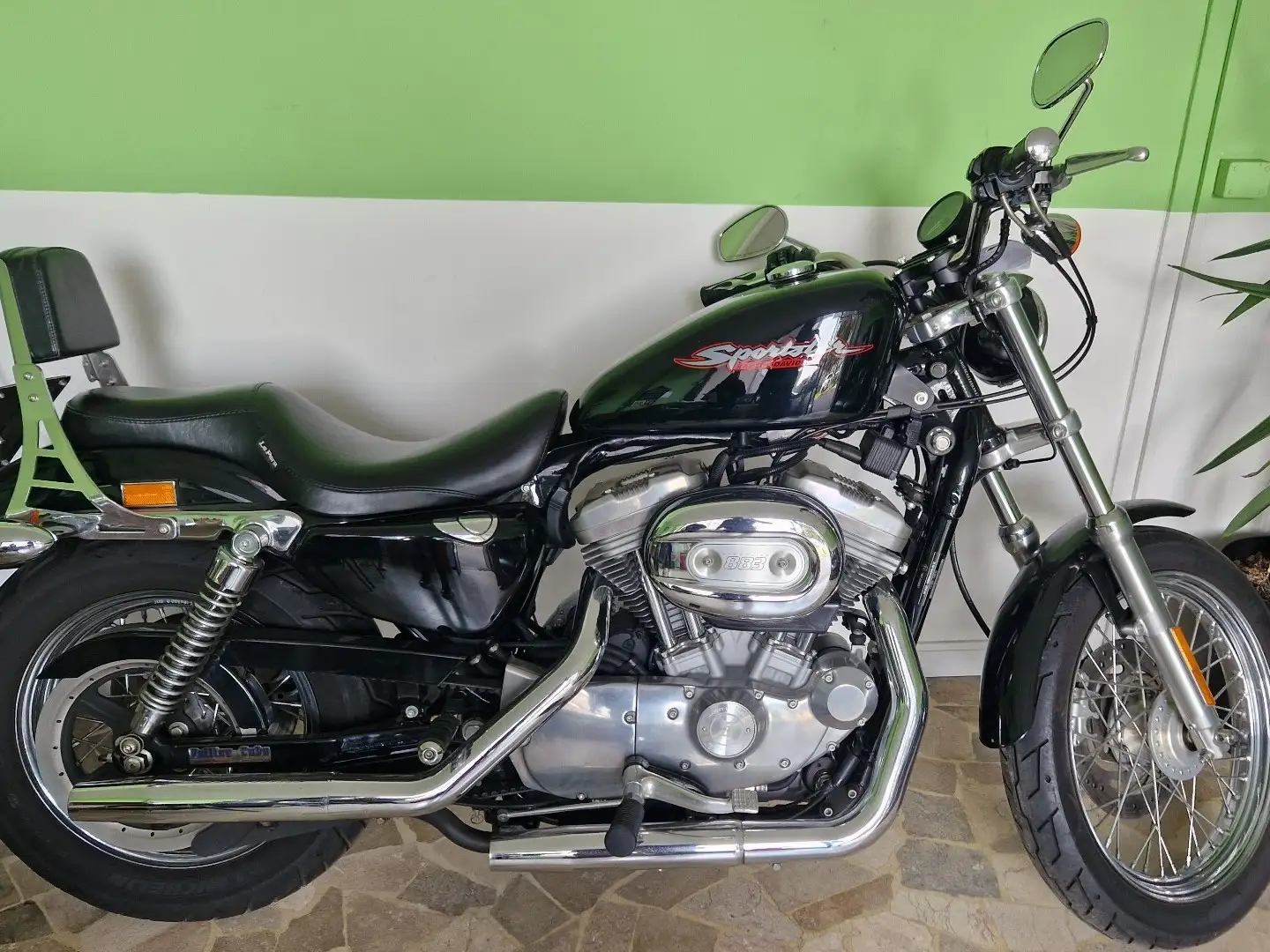 Harley-Davidson XL 883 Negro - 1