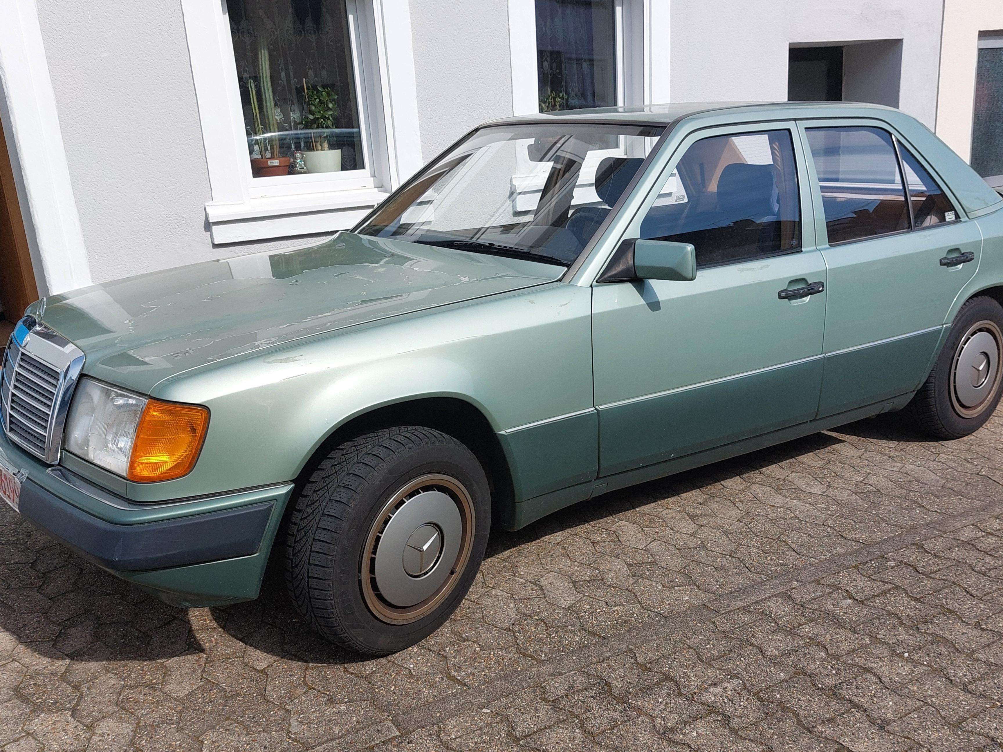 Second hand Mercedes Benz E-Class 230