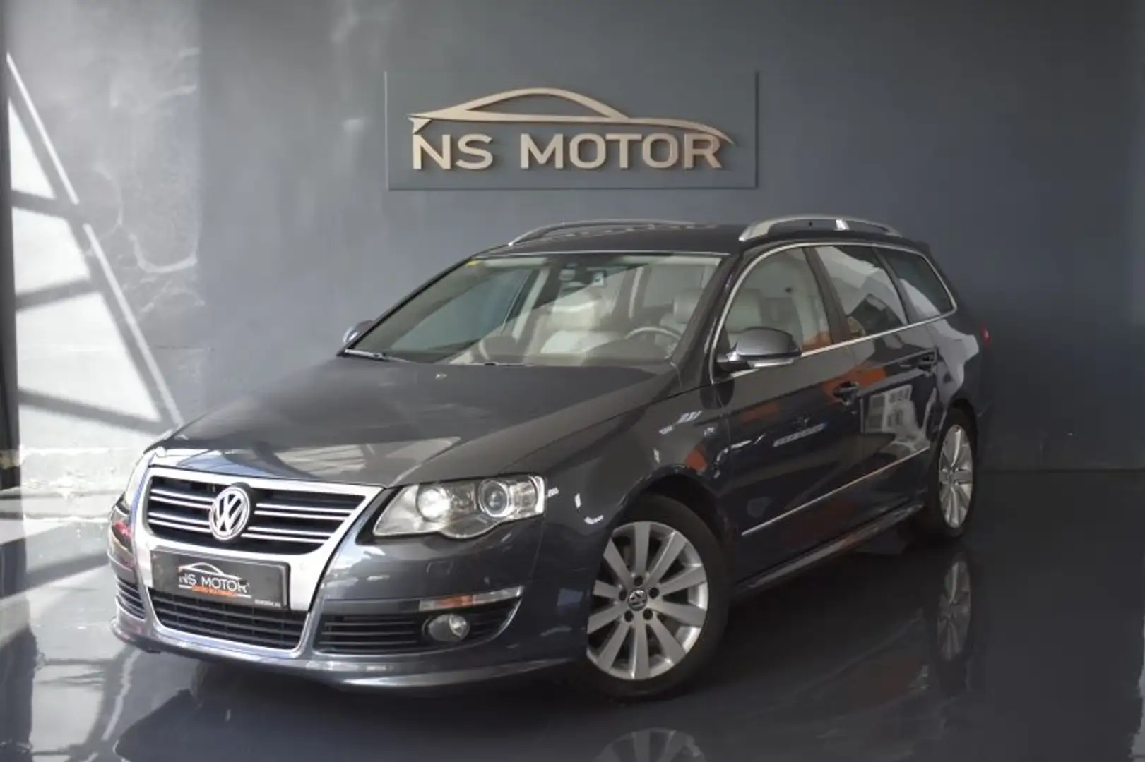 Volkswagen Passat Variant 2.0TDI CR R-Line DSG 170 Gris - 1