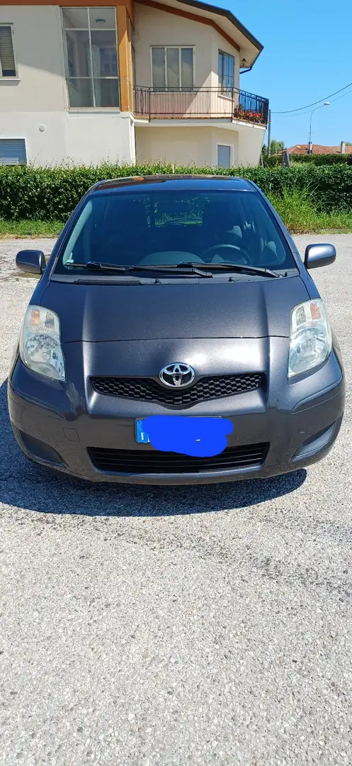 Toyota Yaris 5p 1.3 dual - 1
