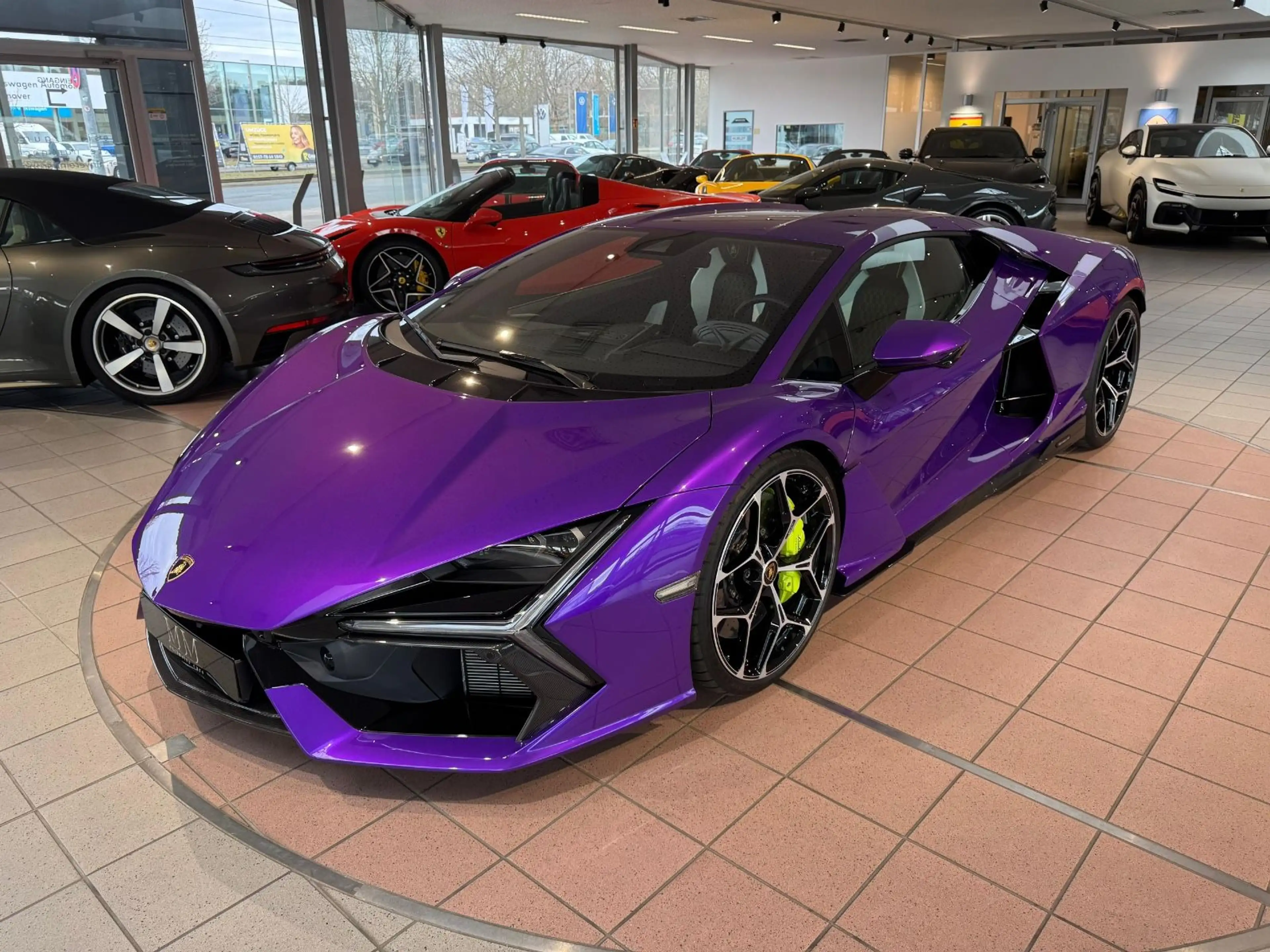 Lamborghini Revuelto "Carbon" — photo 5