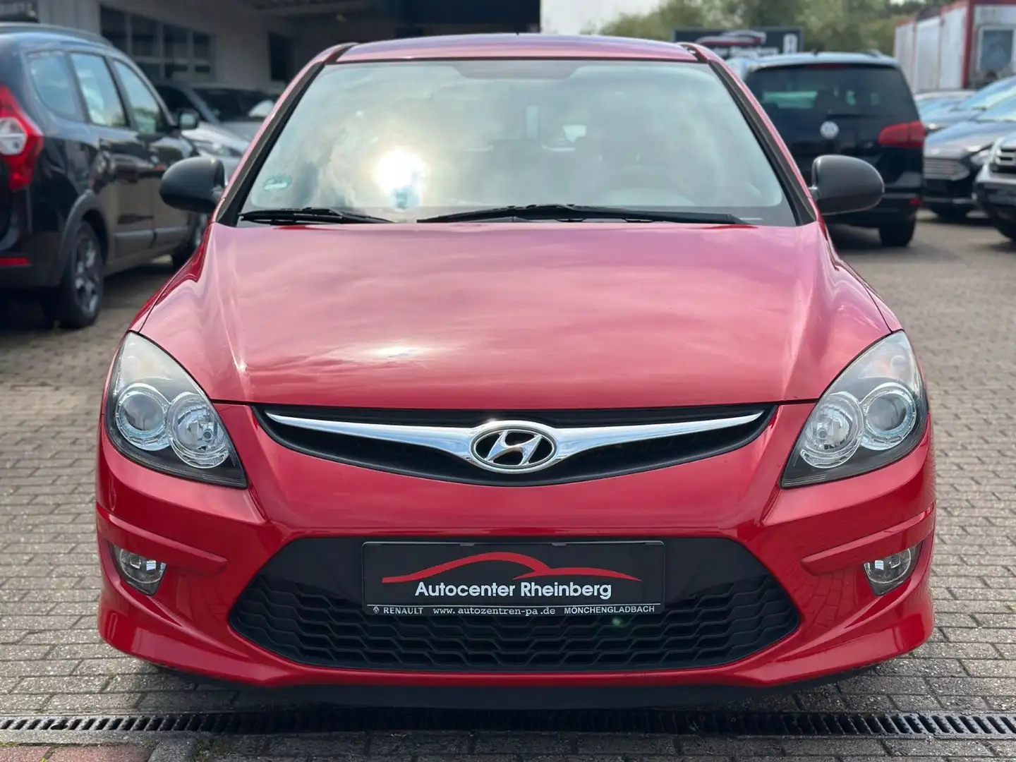 Hyundai i30 Edition+ 2.Hand Tüv Garantie Klima Rot - 2