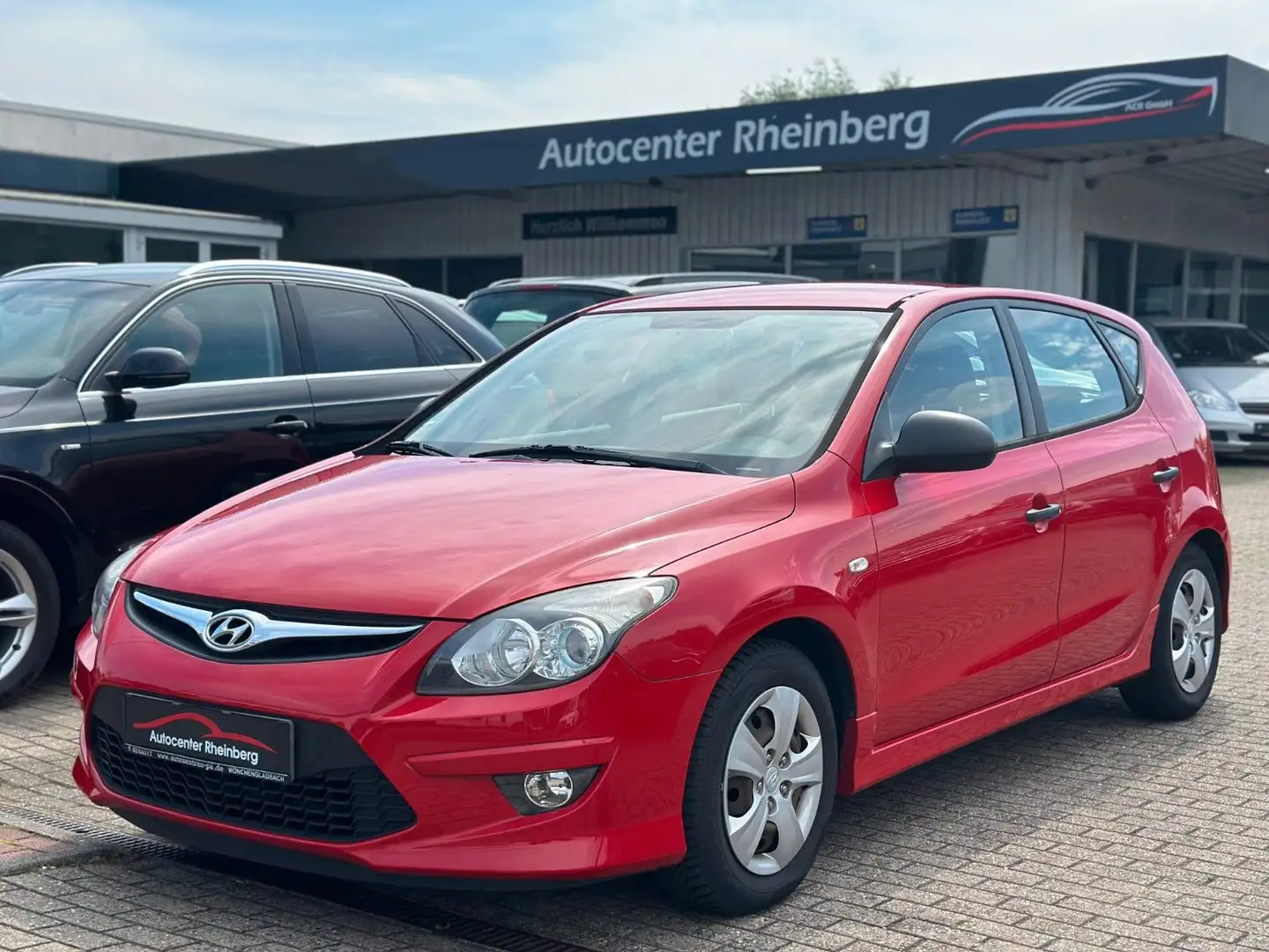 Hyundai i30 Edition+ 2.Hand Tüv Garantie Klima Rot - 1