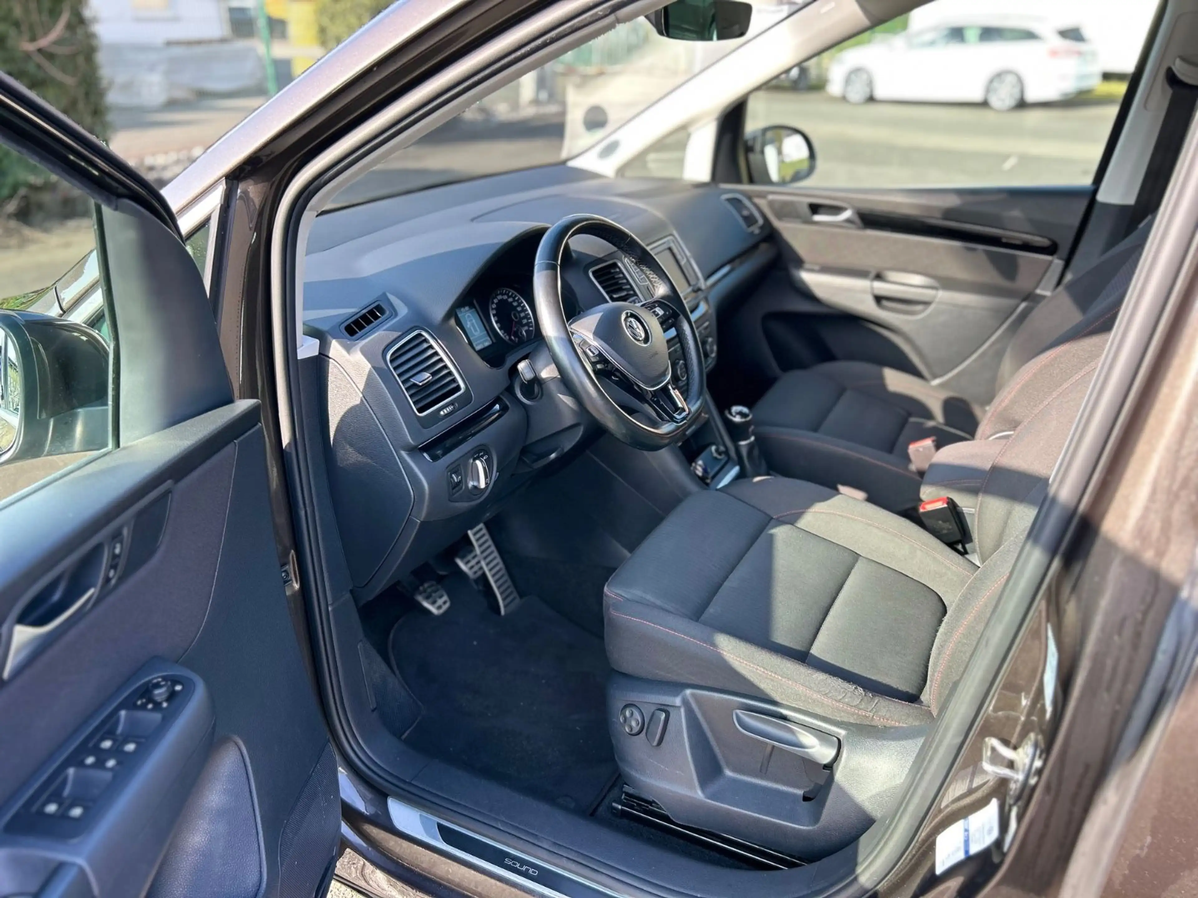 Volkswagen Sharan Sound 4Motion 2.HD/2xELEKTRI. TÜR/ACC/AHK — photo 11