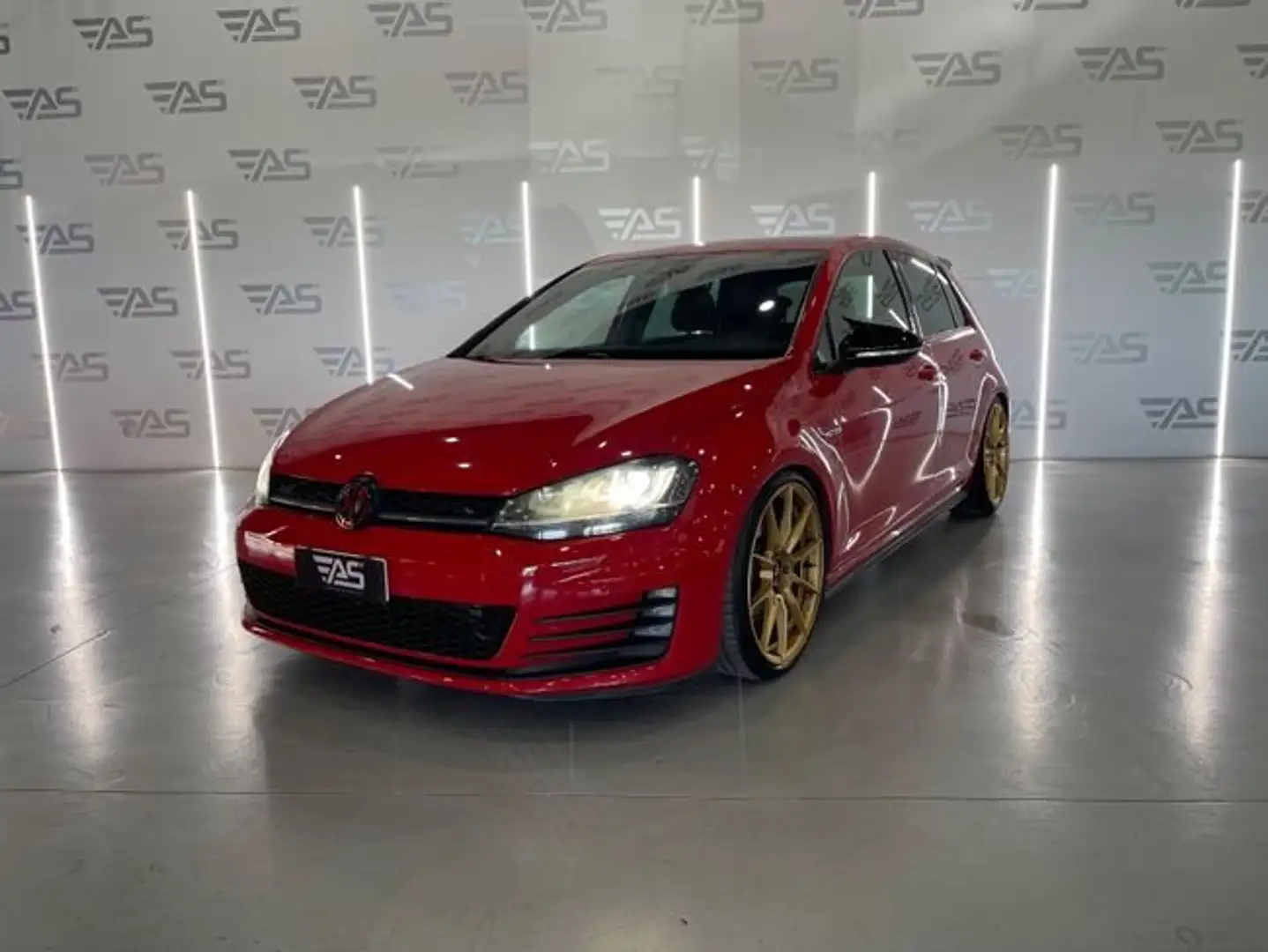 Volkswagen Golf 2.0TDI CR BMT GTD 184 Rojo - 1