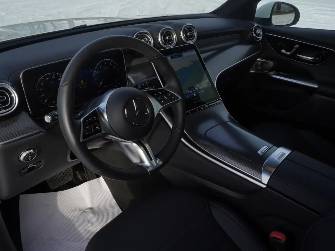 Mercedes-Benz GLC снимка Mercedes-Benz GLC