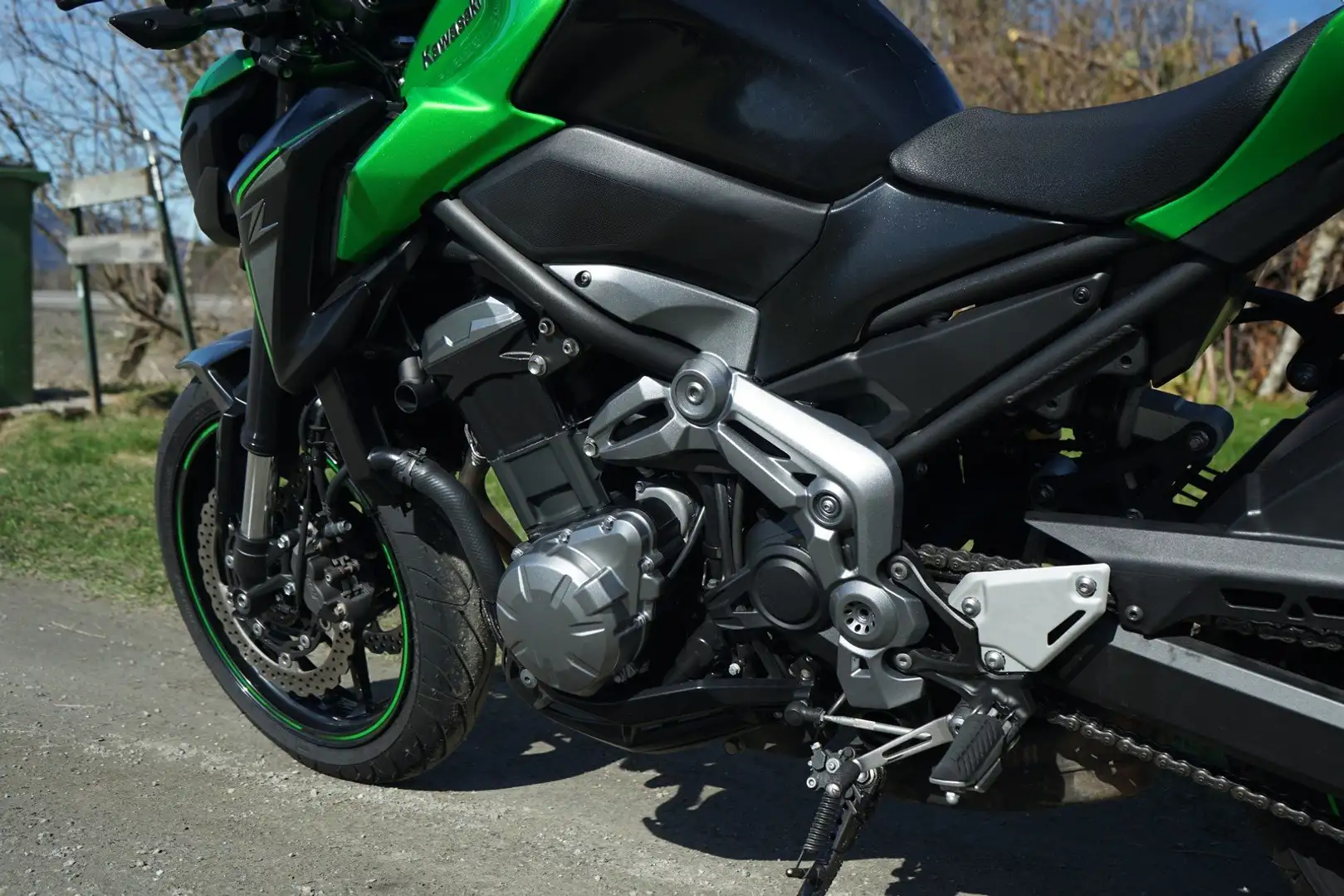 Kawasaki Z 900 Verde - 2