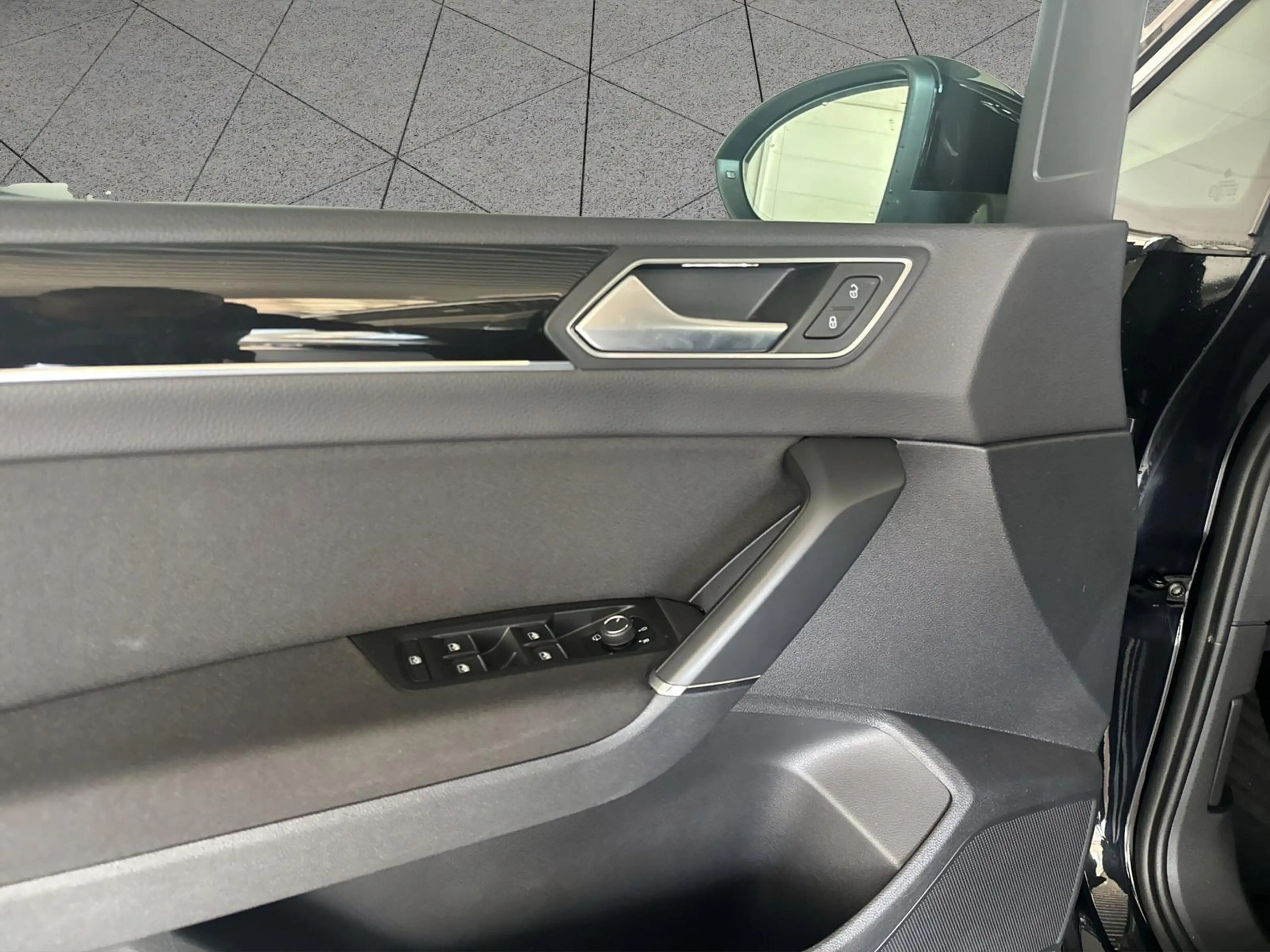 Volkswagen Touran 1.5 TSI Highline OPF Navi Pano 7-Sitzer — photo 11