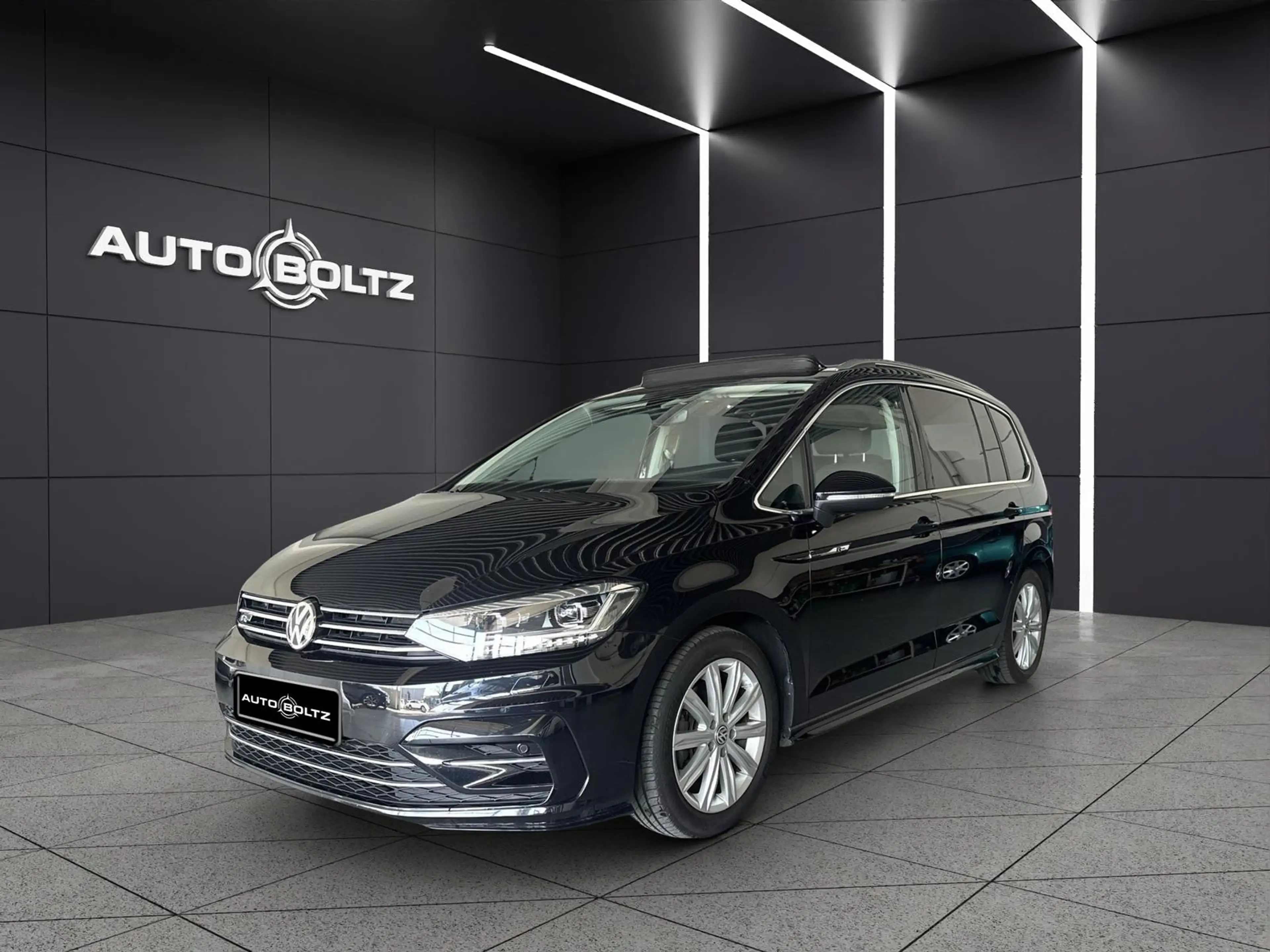 Volkswagen Touran 1.5 TSI Highline OPF Navi Pano 7-Sitzer