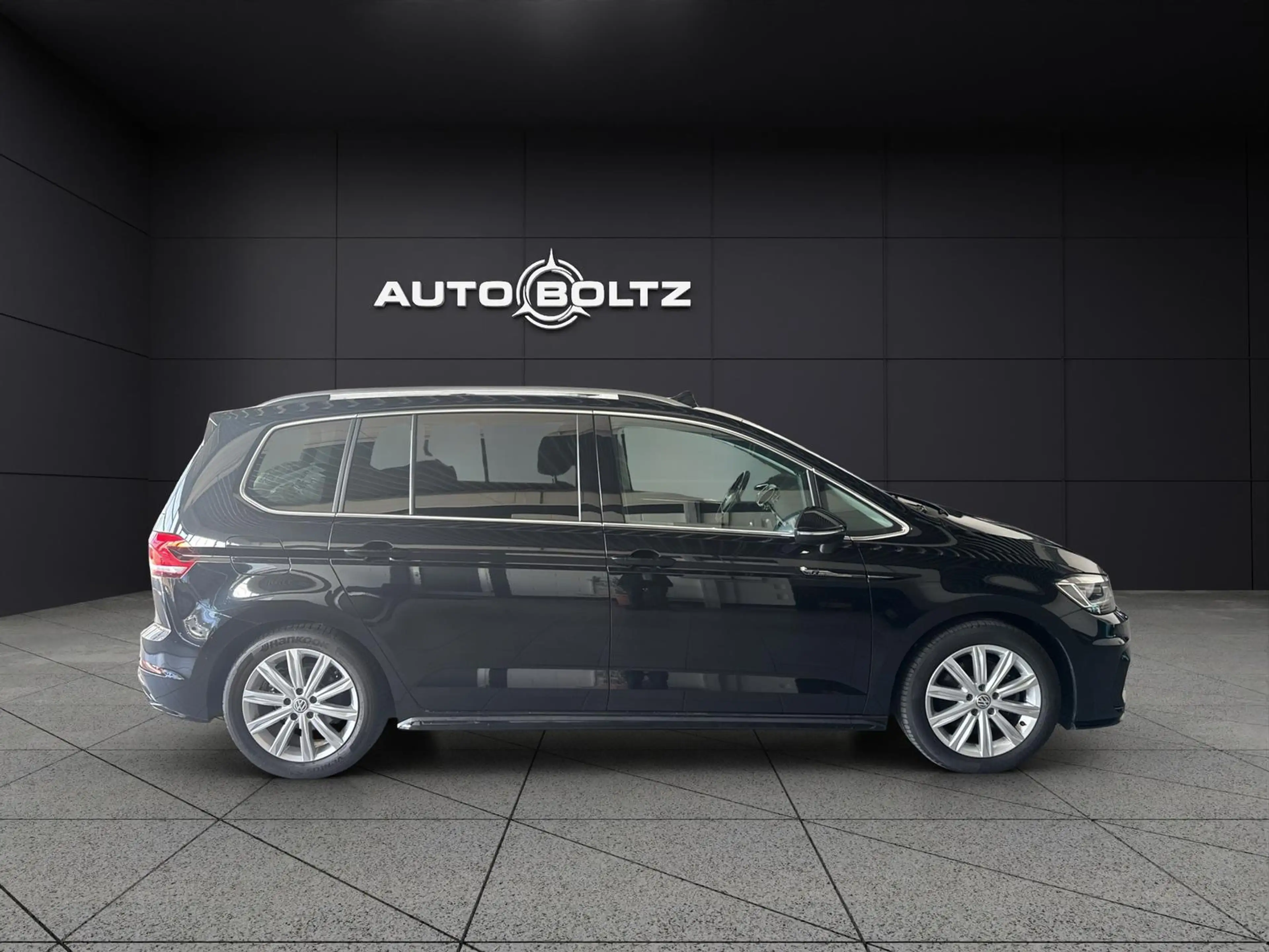 Volkswagen Touran 1.5 TSI Highline OPF Navi Pano 7-Sitzer — photo 7