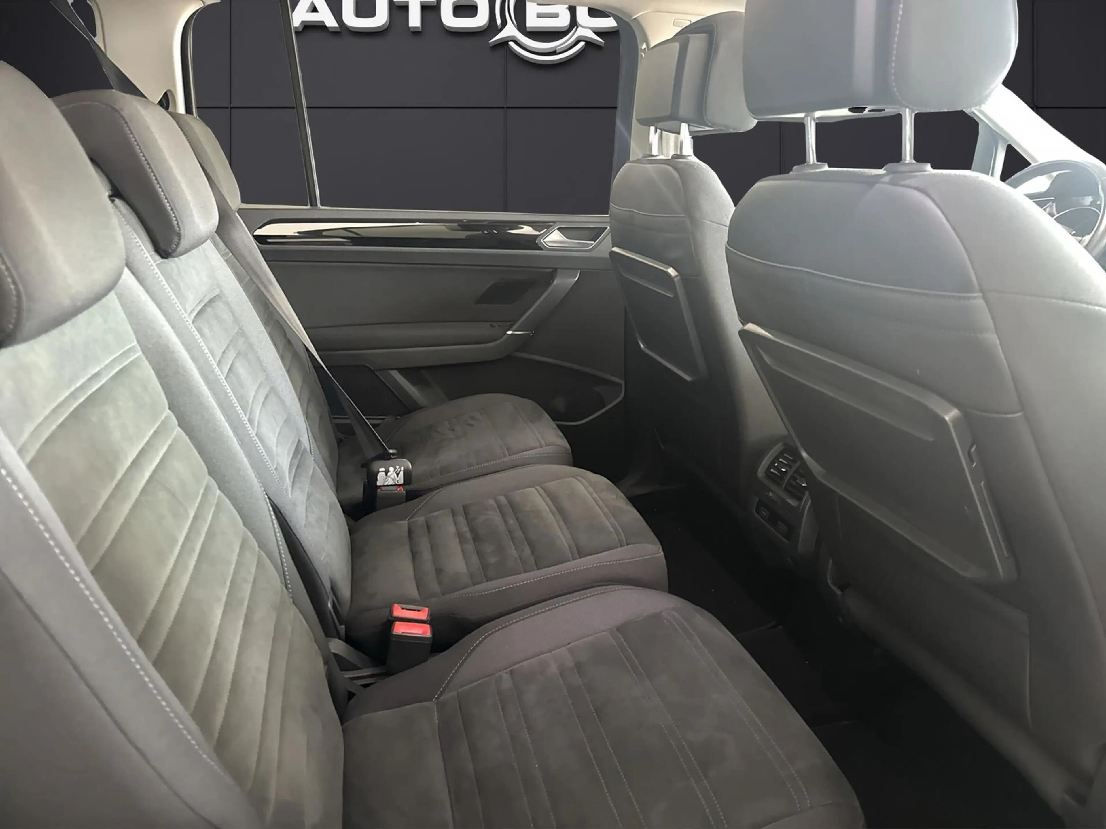 Volkswagen Touran 1.5 TSI Highline OPF Navi Pano 7-Sitzer — photo 15