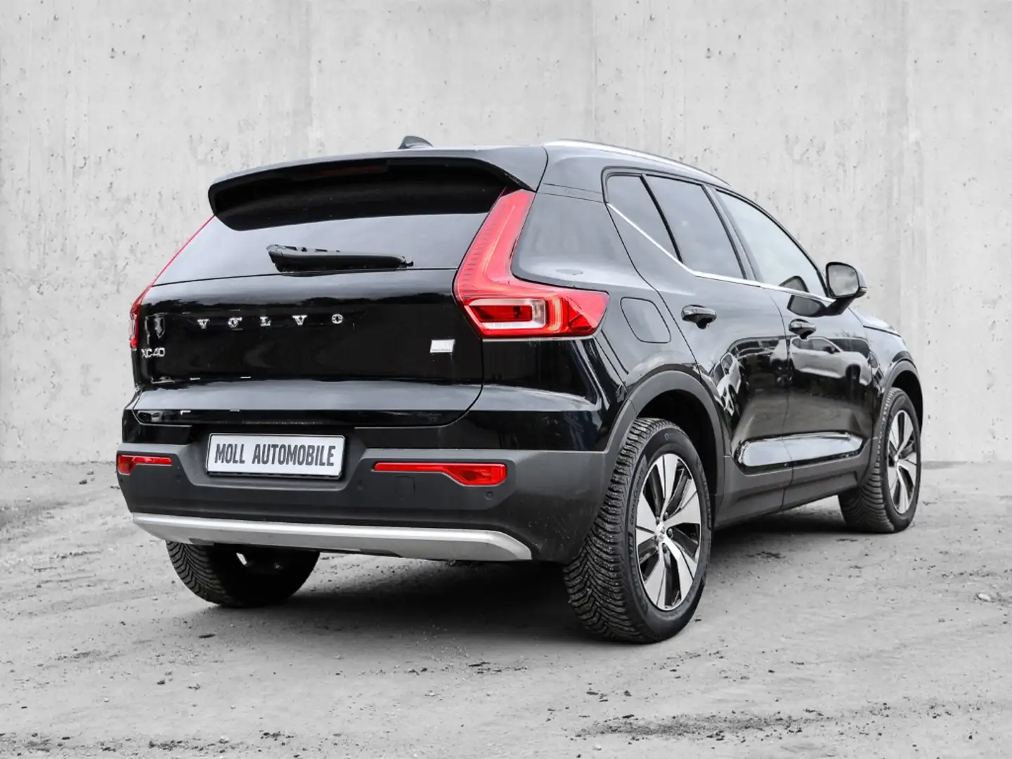 Volvo XC40 Core Recharge Plug-In Hybrid 2WD T4 Twin Engine EU Schwarz - 2