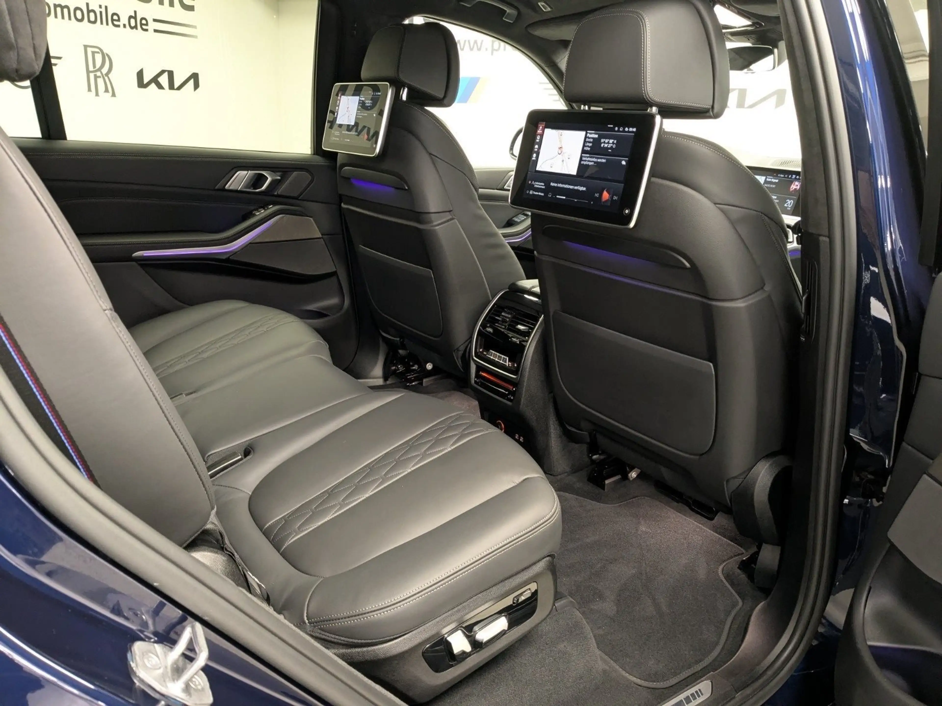 BMW X7 M 50i Laser Pano SkyLounge TV+ AHK DA Prof — photo 9