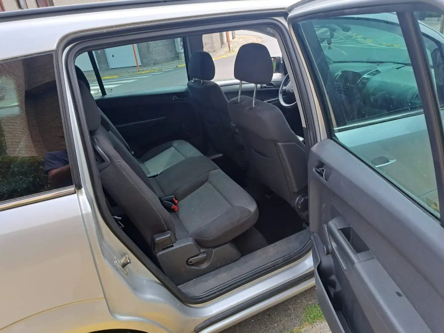 Opel Zafira 1.6i Cosmo - 1