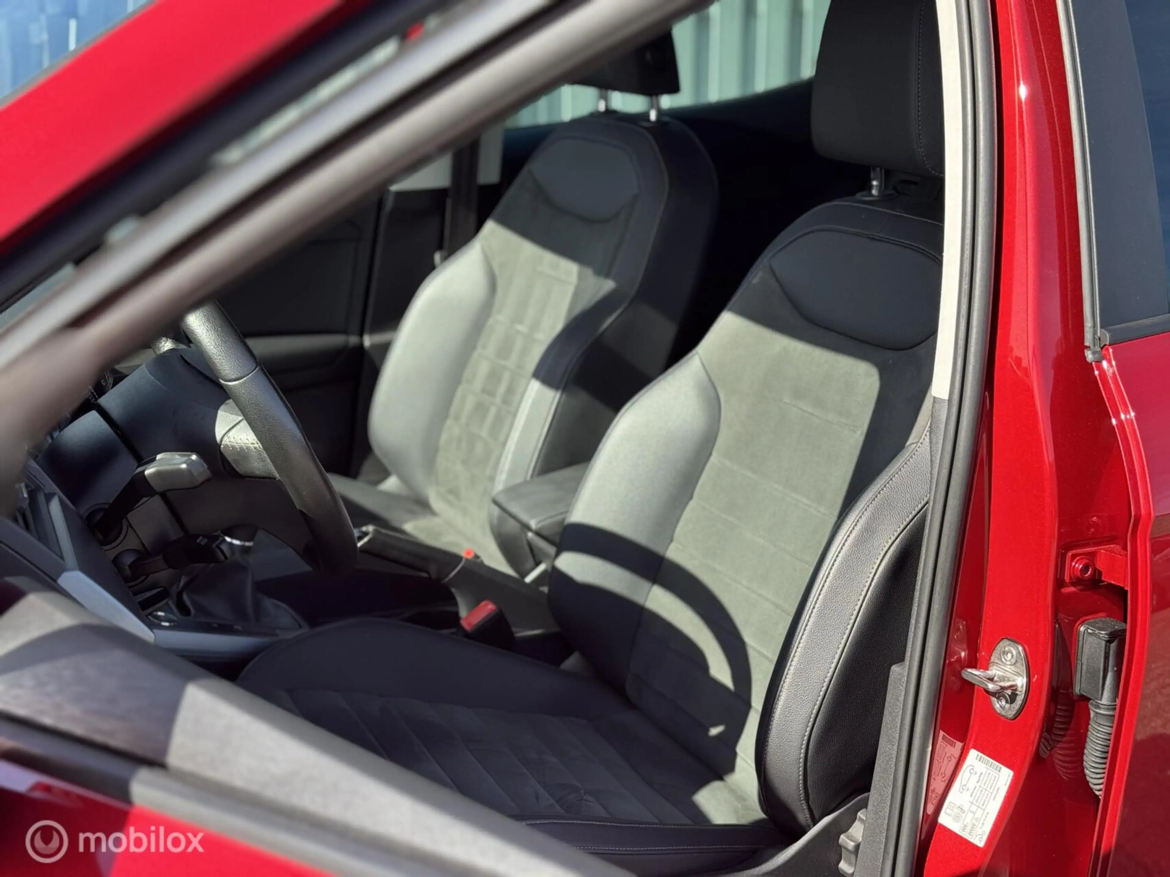 SEAT Arona 1.0 TSI Style Business Intense Plus — photo 13