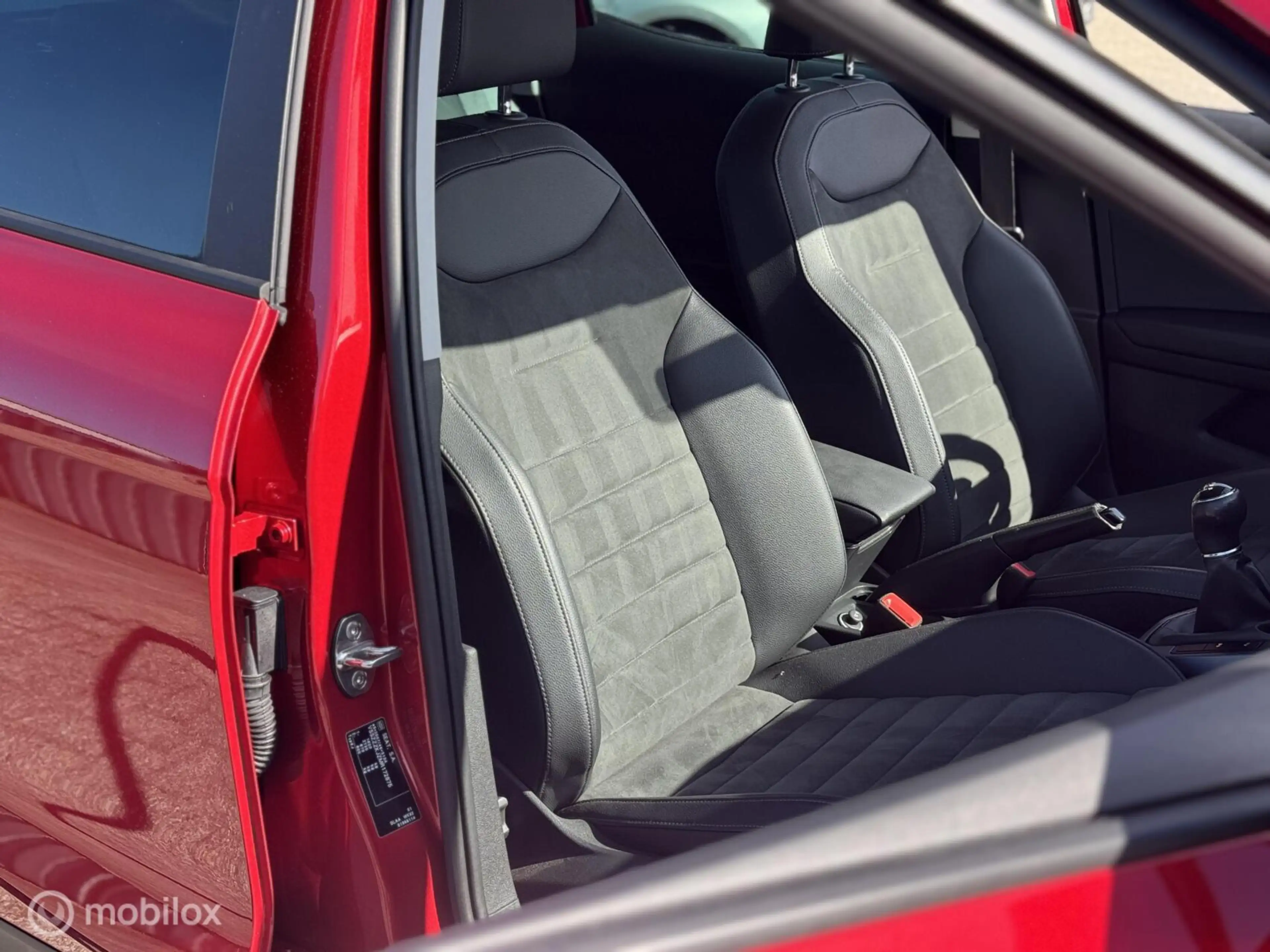SEAT Arona 1.0 TSI Style Business Intense Plus — photo 14