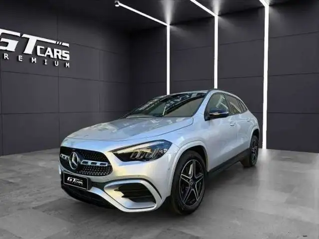 Mercedes-Benz GLA 45 AMG 250e