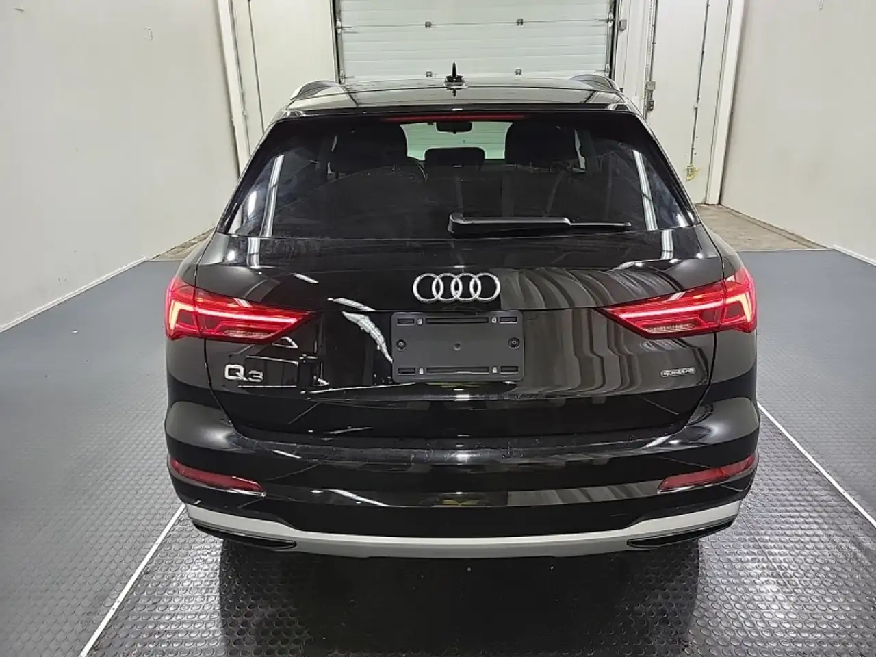 Audi Q3 снимка Audi Q3