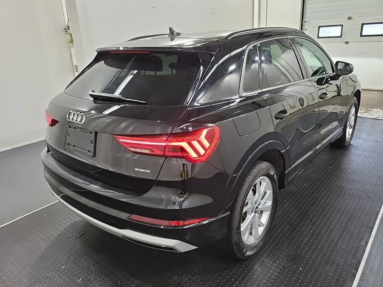 Audi Q3 снимка Audi Q3