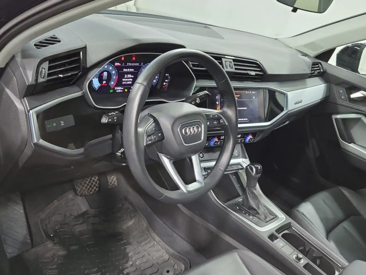 Audi Q3 снимка Audi Q3
