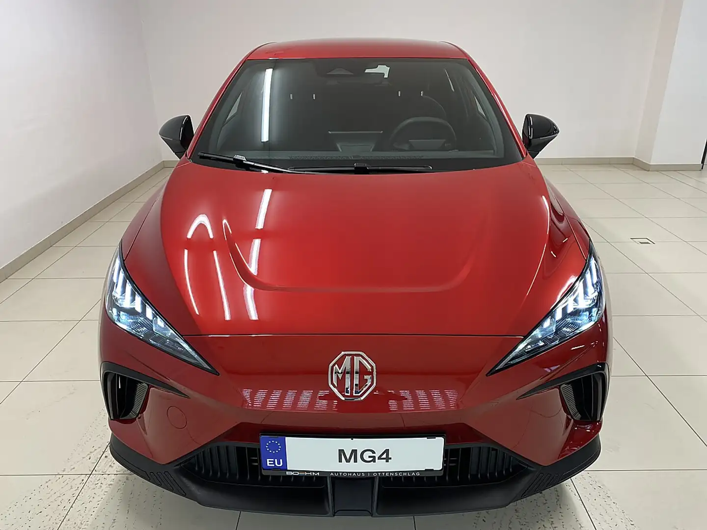 MG MG4 EV 51 kWh Standard Rot - 2