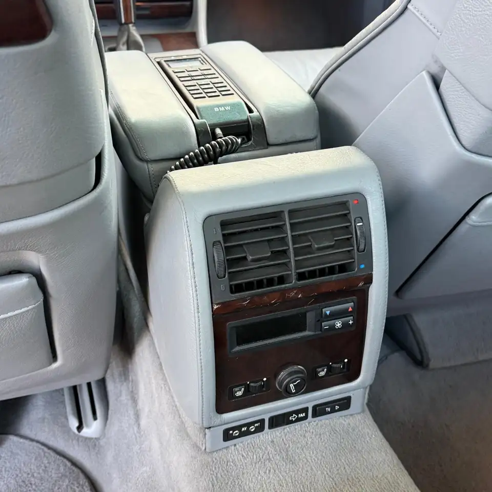 BMW 750i Aut. L, foto 4