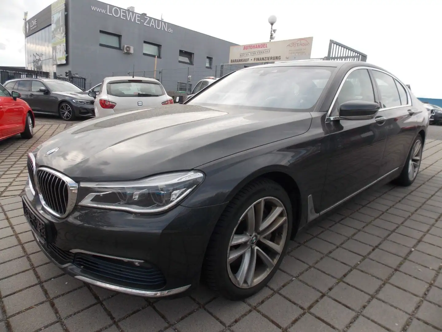 BMW 750 i xDrive G11/Laser/GSHD/360°/Head-Up/TV Сірий - 2