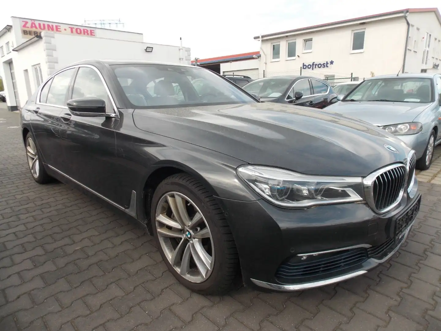 BMW 750 i xDrive G11/Laser/GSHD/360°/Head-Up/TV Сірий - 1