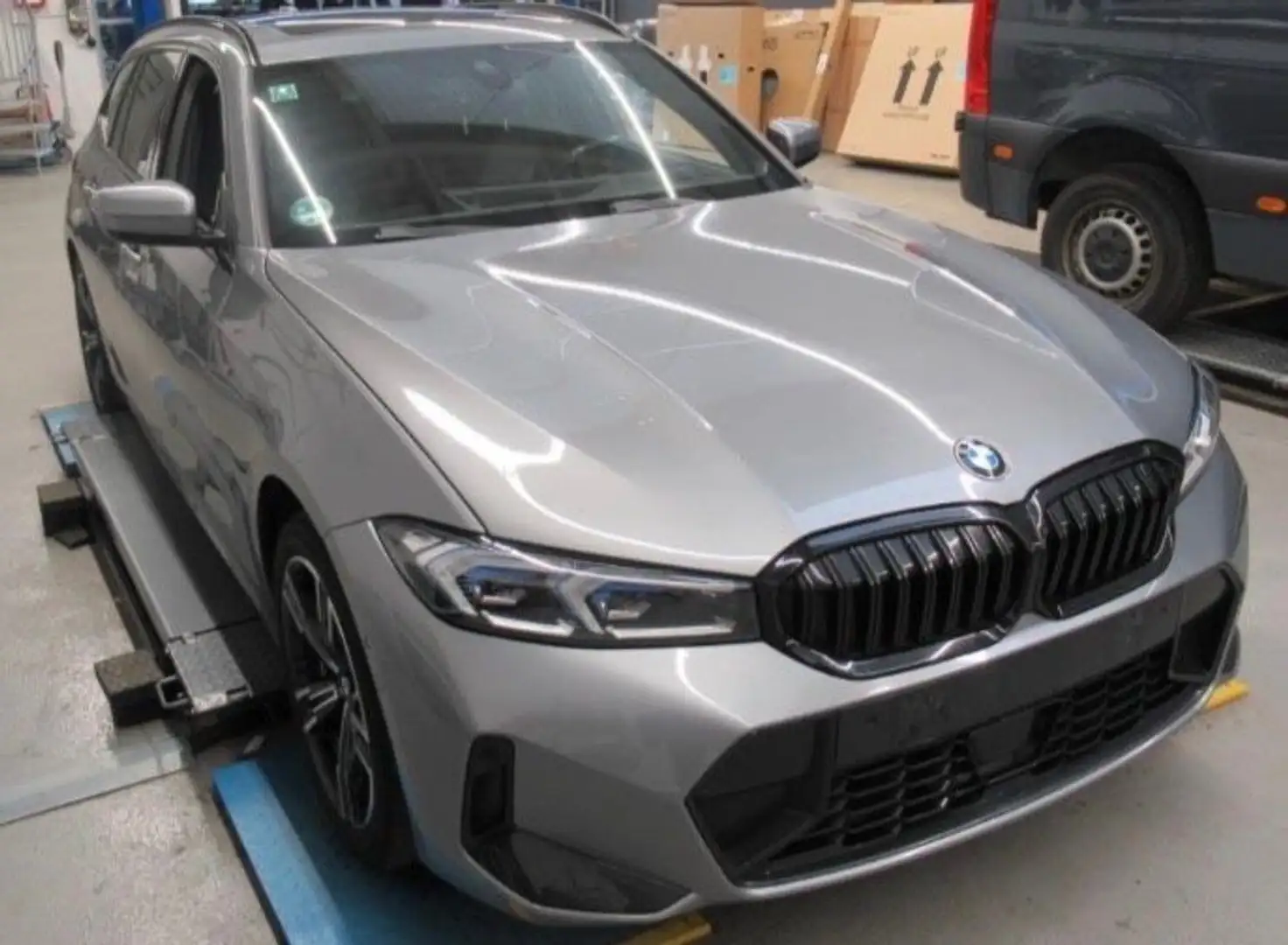 BMW 320 d M Sport LCI LivePR Pano A-LED ACC HiFi KAM Gris - 2