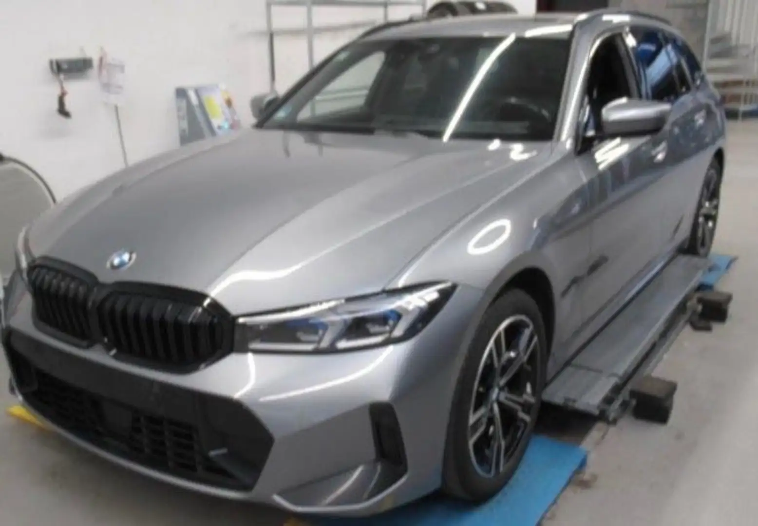 BMW 320 d M Sport LCI LivePR Pano A-LED ACC HiFi KAM Gris - 1