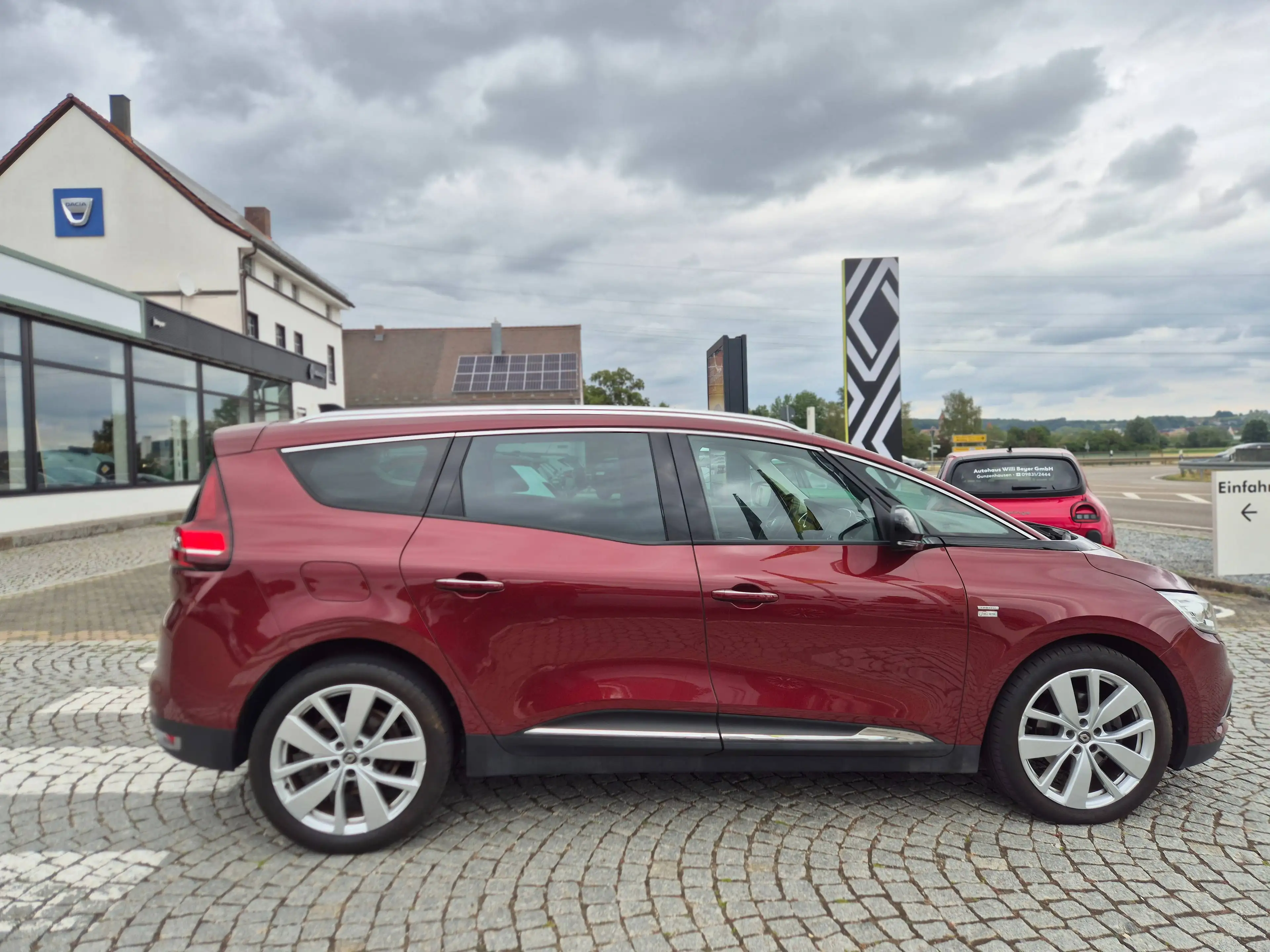 Renault Grand Scenic Limited Deluxe 1.3 TCe 140 — photo 2